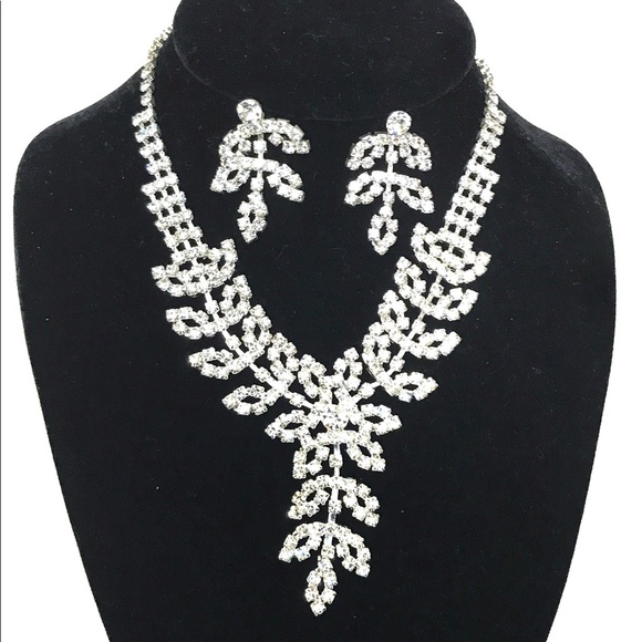 Crystal & Rhinestone Leaf Necklace Set - Picture 3 of 3